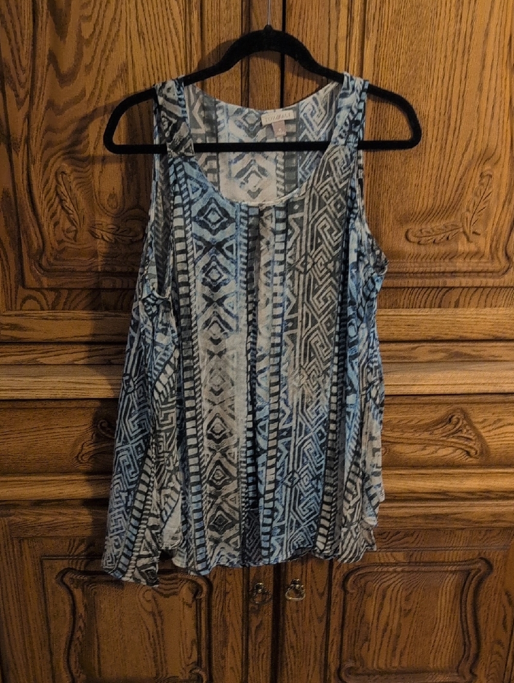 Roz & Ali Blue and White Geometric Tank Top